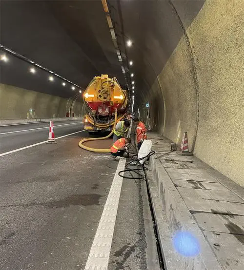 六安隧道排水渠清淤